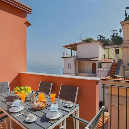Apartment Seaview By The Sea With Terrace Sorrento